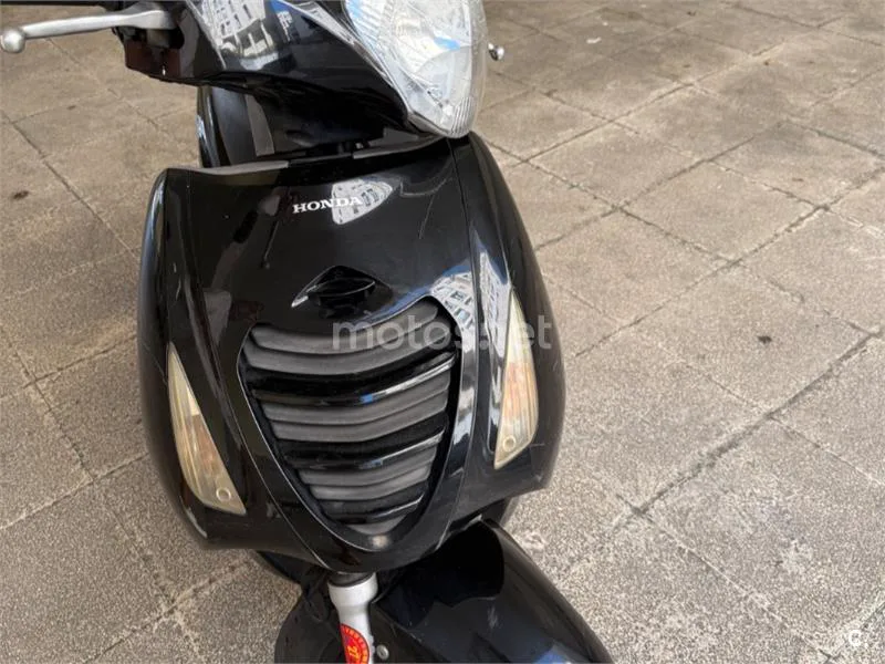 Honda @125 - Vista 4