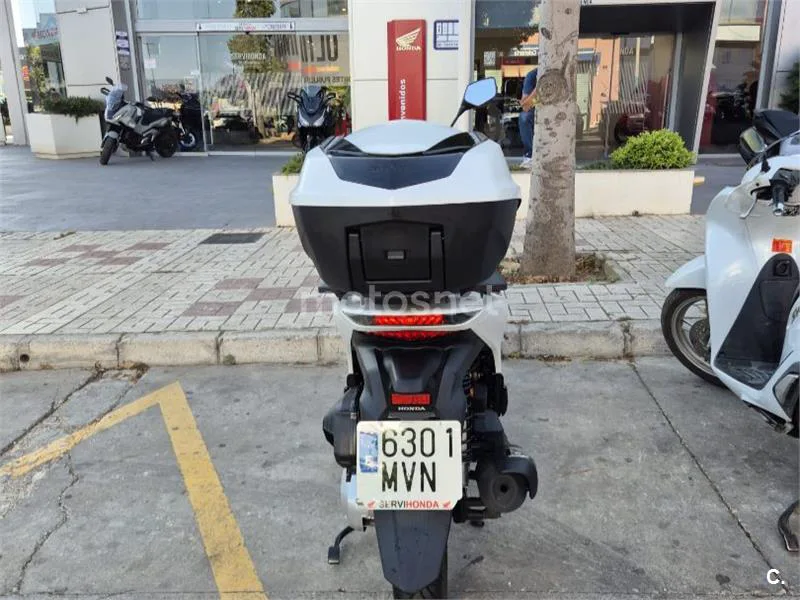 Honda SH125i - Vista 3