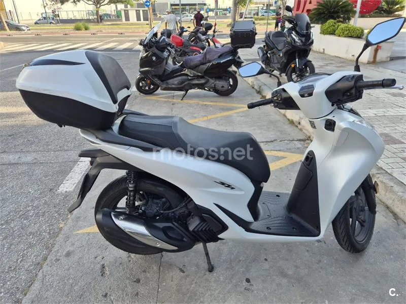 Honda SH125i - Vista 4