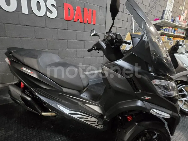 Piaggio MP3 - Vista 12