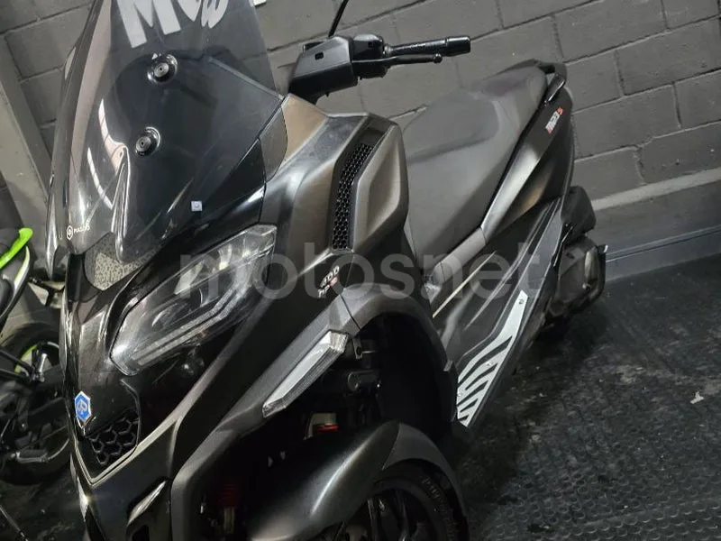 Piaggio MP3 - Vista 4