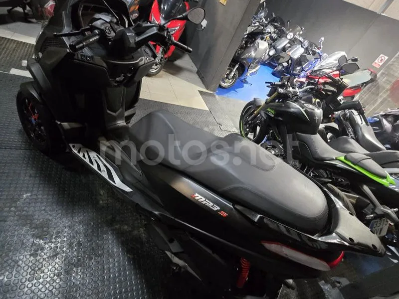 Piaggio MP3 - Vista 5