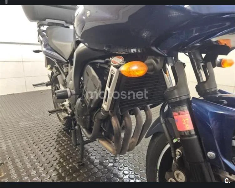 Yamaha FZ6 S2 - Vista 7