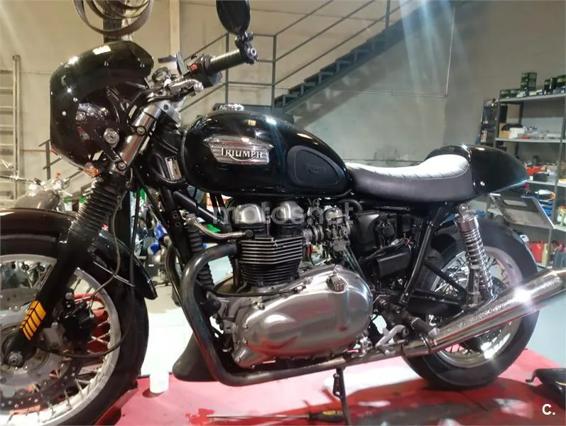 Triumph Thruxton 8200 € 2006 Valencia - 1