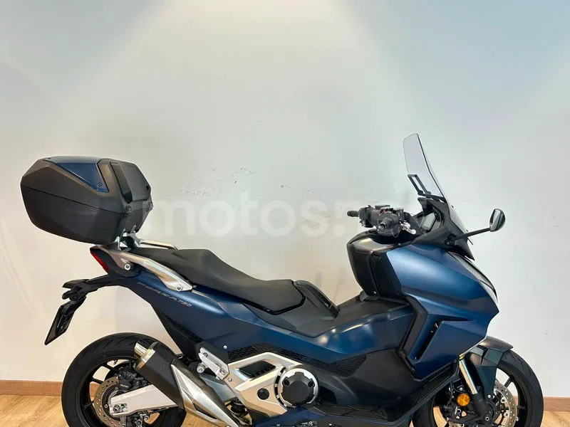 Honda Forza 750 - Vista 5