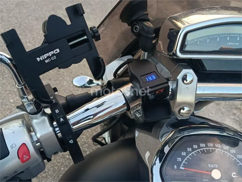 Suzuki Intruder M1800R - Vista 3