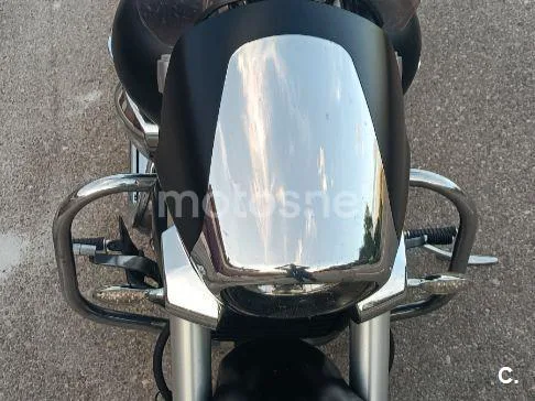 Suzuki Intruder M1800R - Vista 5