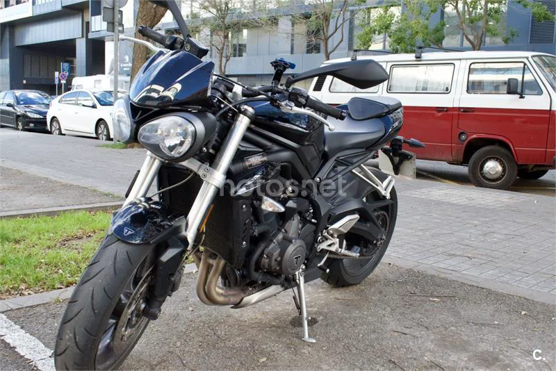 Triumph Street Triple - Vista 3