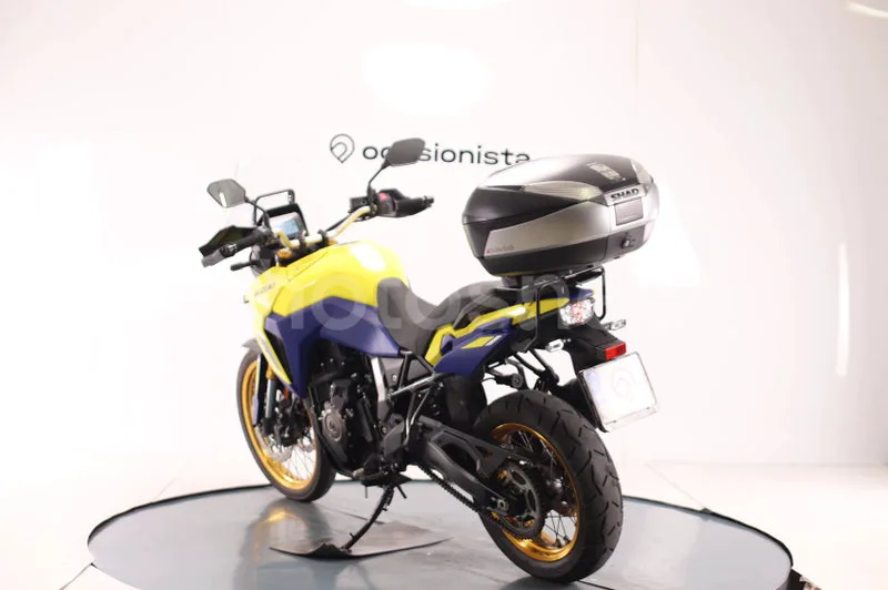 Suzuki V-Strom 800 - Vista 4
