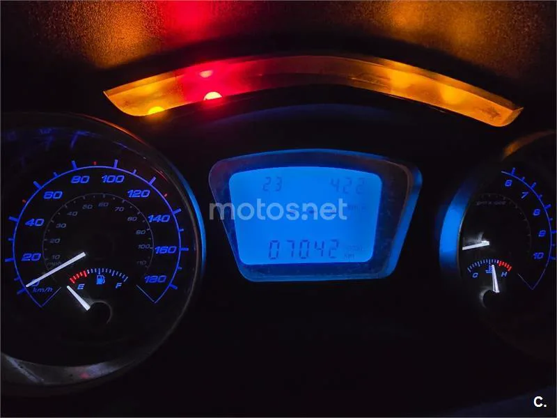 Piaggio MP3 - Vista 8