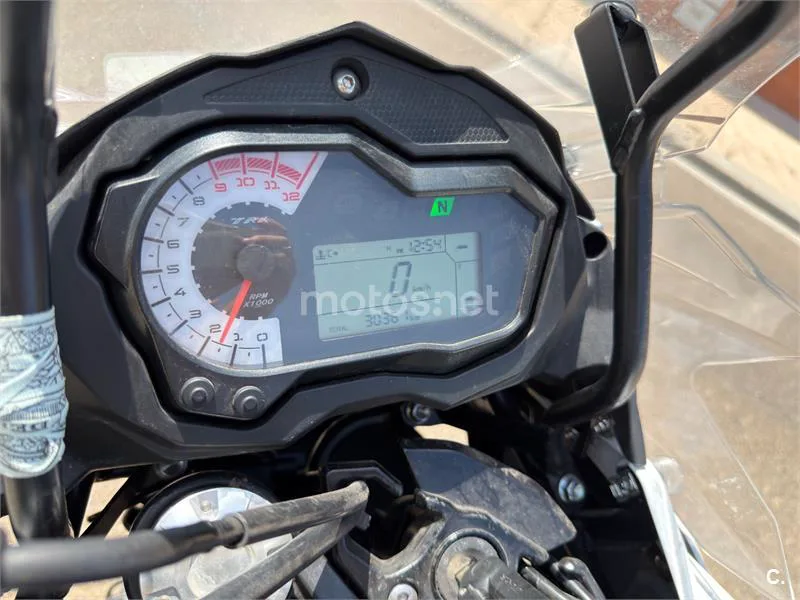 Benelli TRK 502 - Vista 16