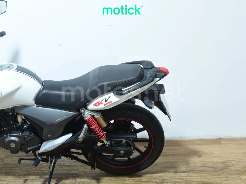 Keeway RKV 125 - Vista 9