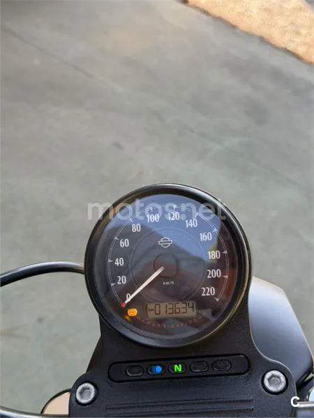Harley-Davidson Iron 883 - Vista 16