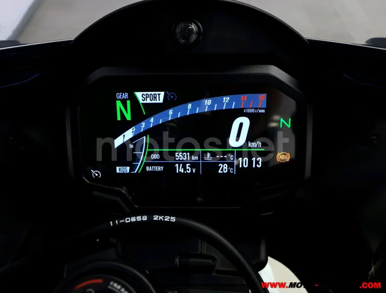 Kawasaki Ninja ZX-10R - Vista 6