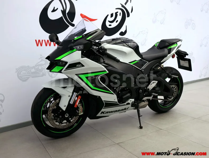 Kawasaki Ninja ZX-10R - Vista 8