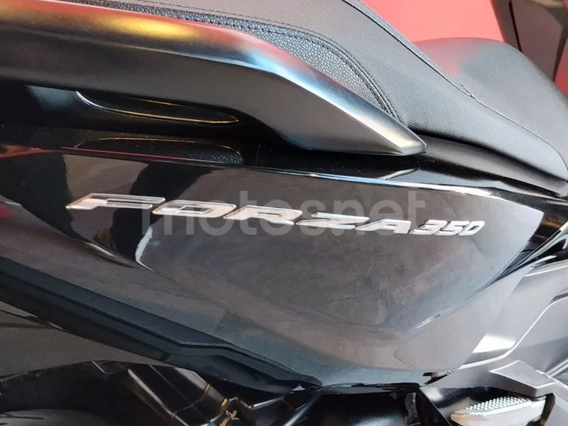 Honda Forza 350 - Vista 16