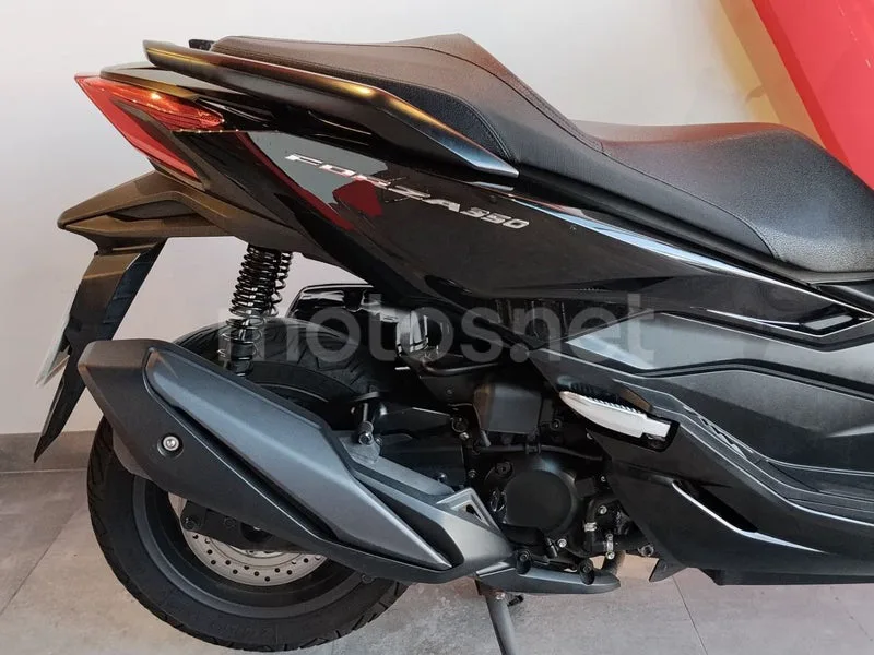 Honda Forza 350 - Vista 18