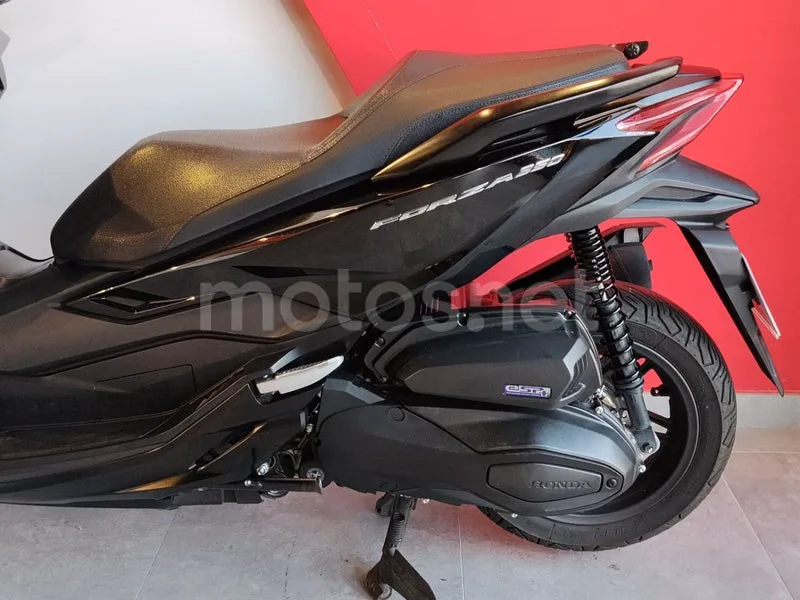 Honda Forza 350 - Vista 19