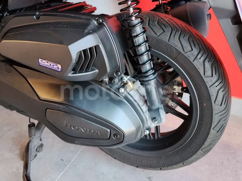 Honda Forza 350 - Vista 7