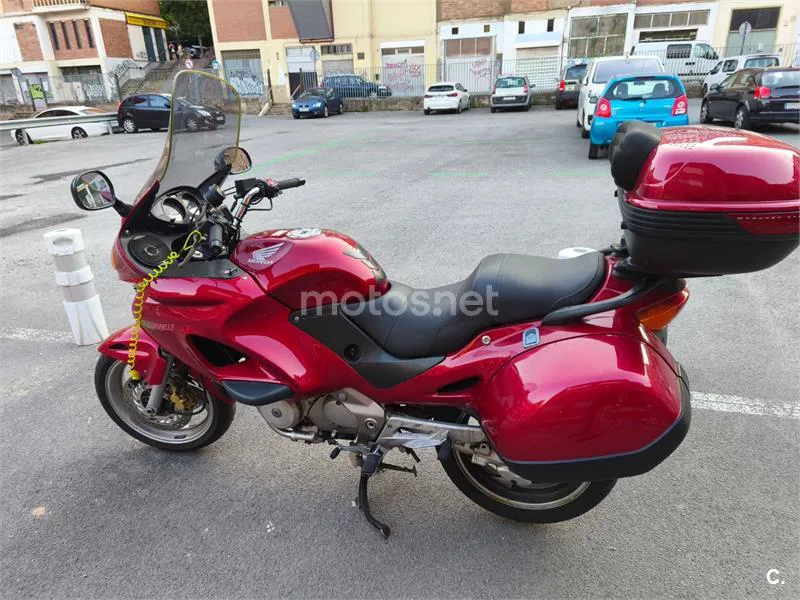 Honda NT650V Deauville 1800 € 1999 Araba - 2