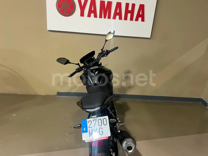 Yamaha MT-125 - Vista 6