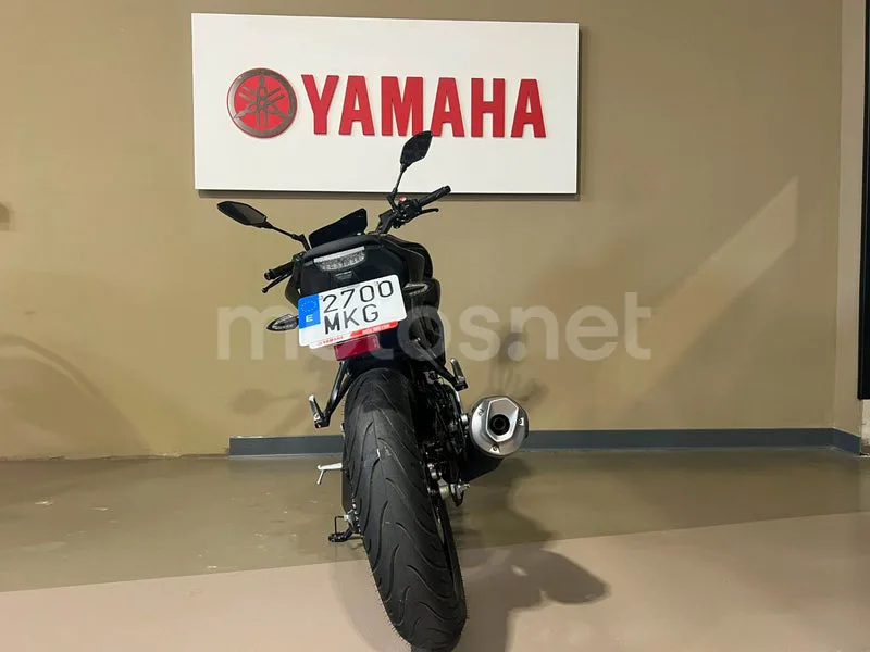 Yamaha MT-125 - Vista 7