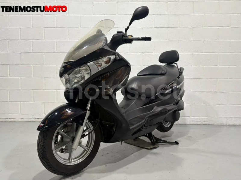 Suzuki Burgman 200 - Vista 4