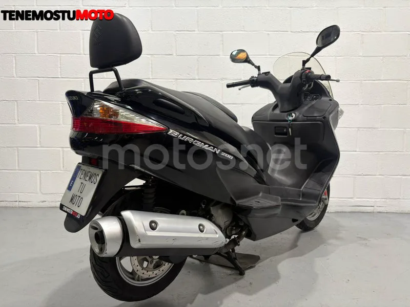 Suzuki Burgman 200 - Vista 5