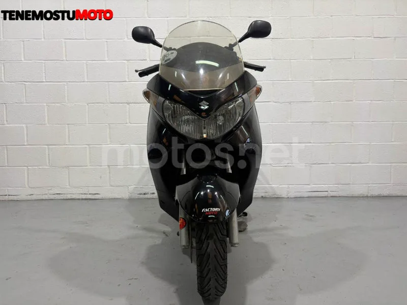 Suzuki Burgman 200 - Vista 7