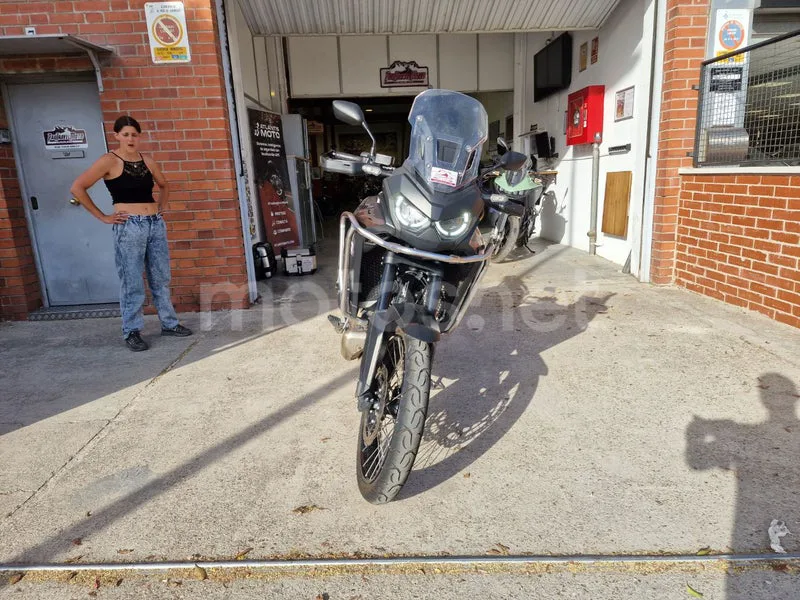 Honda CRF1100L Africa Twin - Vista 4