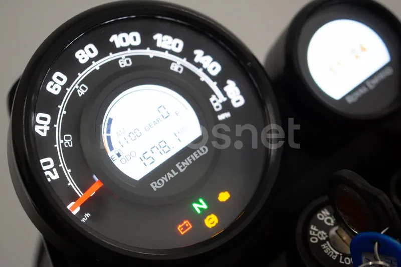 Royal Enfield Scram 411 - Vista 5