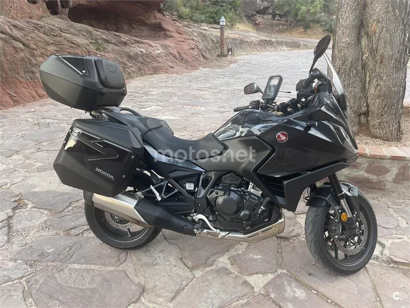 Honda NT1100 - Vista 3
