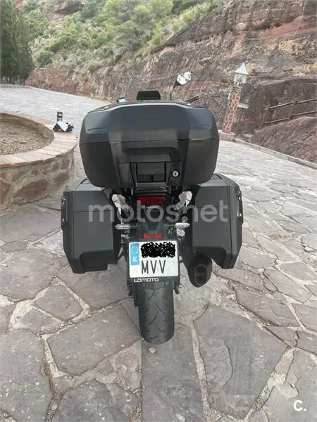 Honda NT1100 - Vista 5