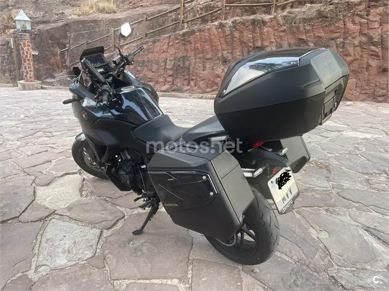 Honda NT1100 - Vista 6