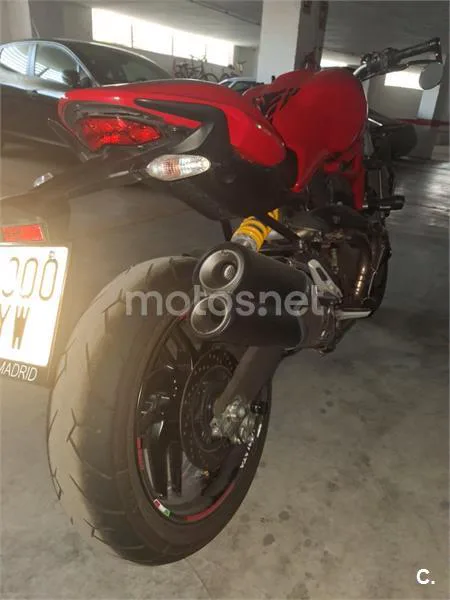 Ducati Monster 821 - Vista 4