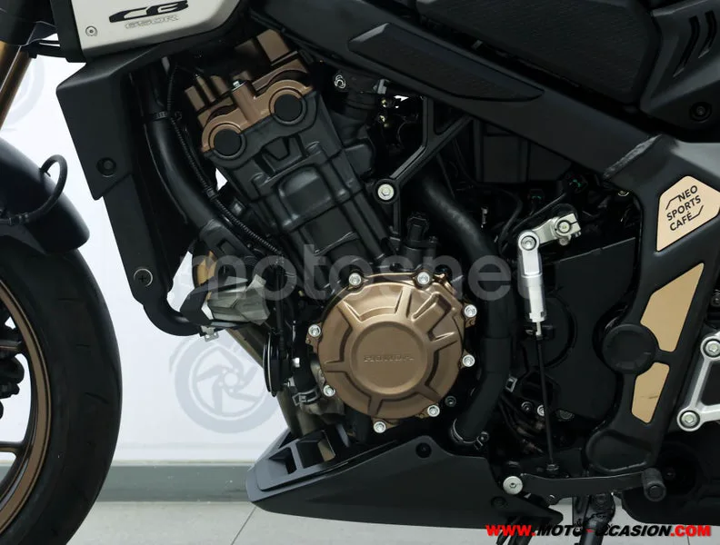Honda CB650R - Vista 10