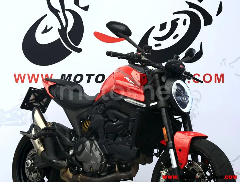 Ducati Monster - Vista 4