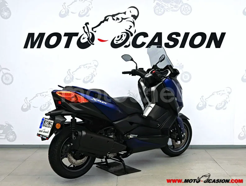 Yamaha XMAX 300 - Vista 3