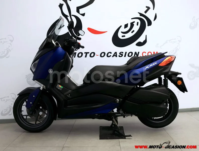 Yamaha XMAX 300 - Vista 7
