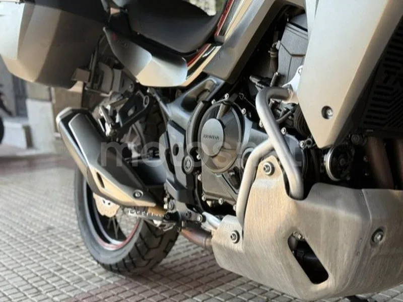 Honda XL750 Transalp - Vista 7