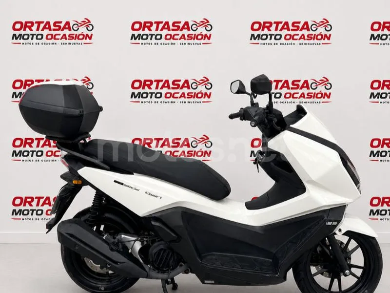 Kymco Sky Town 125 2199 € 2025 Bizkaia - 1