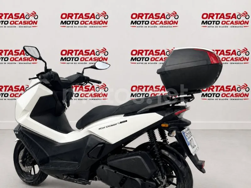Kymco Sky Town 125 - Vista 3