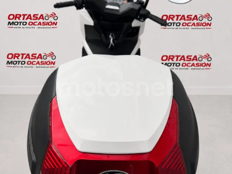 Kymco Sky Town 125 - Vista 6