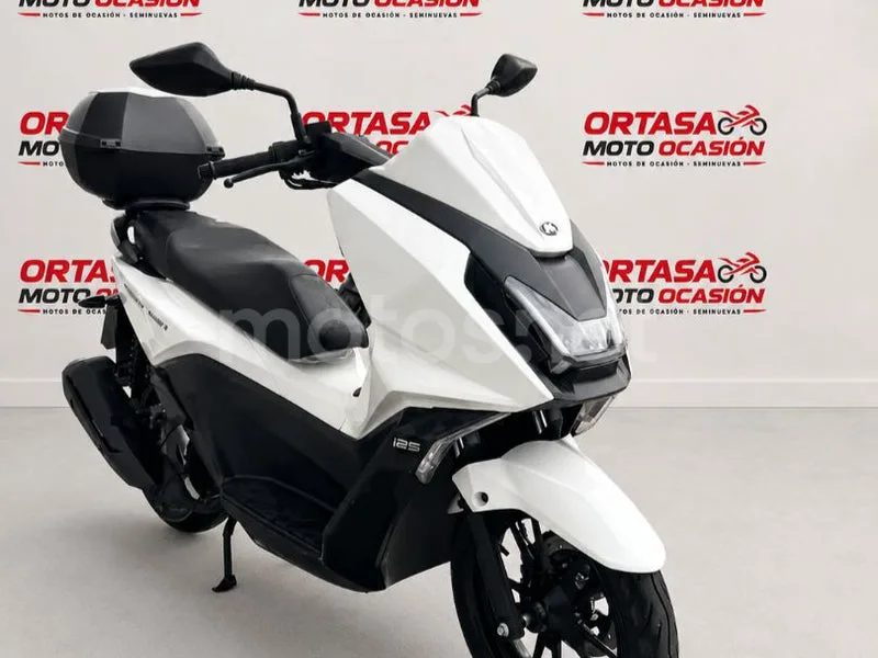 Kymco Sky Town 125 - Vista 10