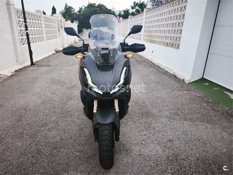 Honda ADV350 - Vista 3