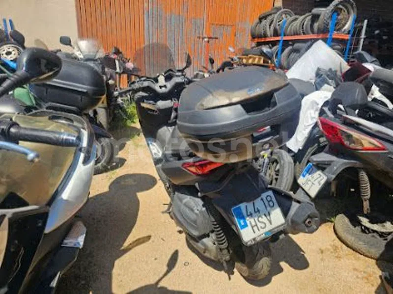 Yamaha XMAX 400 1250 € 2013 Girona - 1