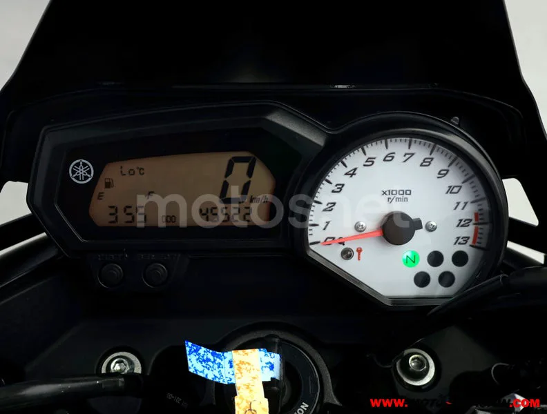 Yamaha FZ8 - Vista 6