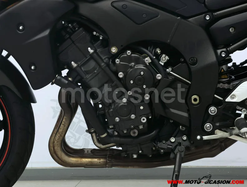 Yamaha FZ8 - Vista 10