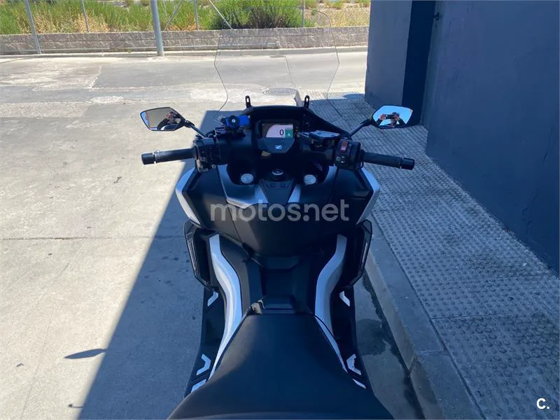 Honda Forza 750 - Vista 6