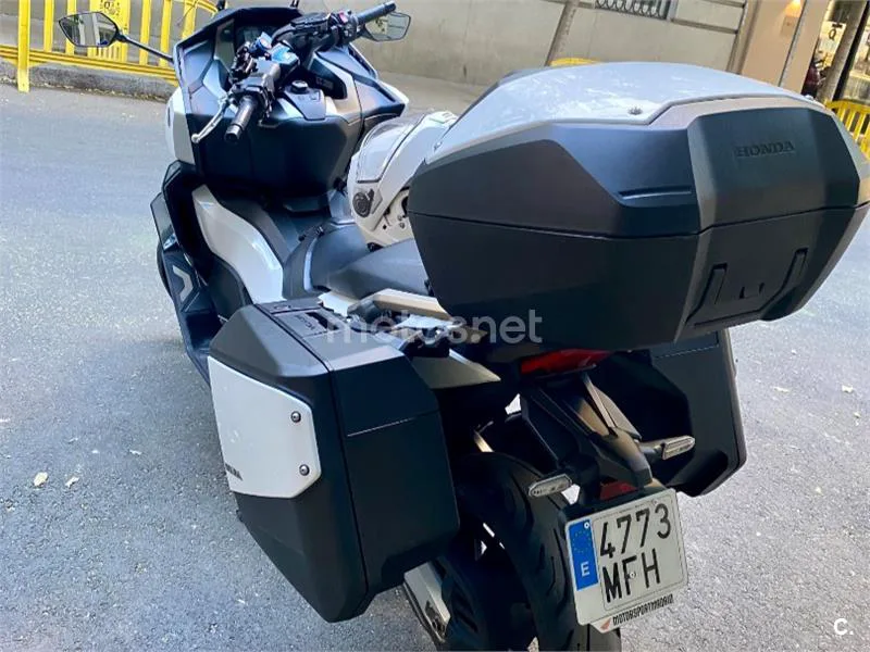 Honda Forza 750 - Vista 10